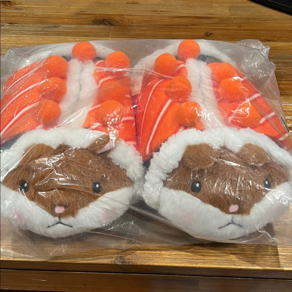 AE American Eagle Guinea Pig Fluffy Slippers Size S